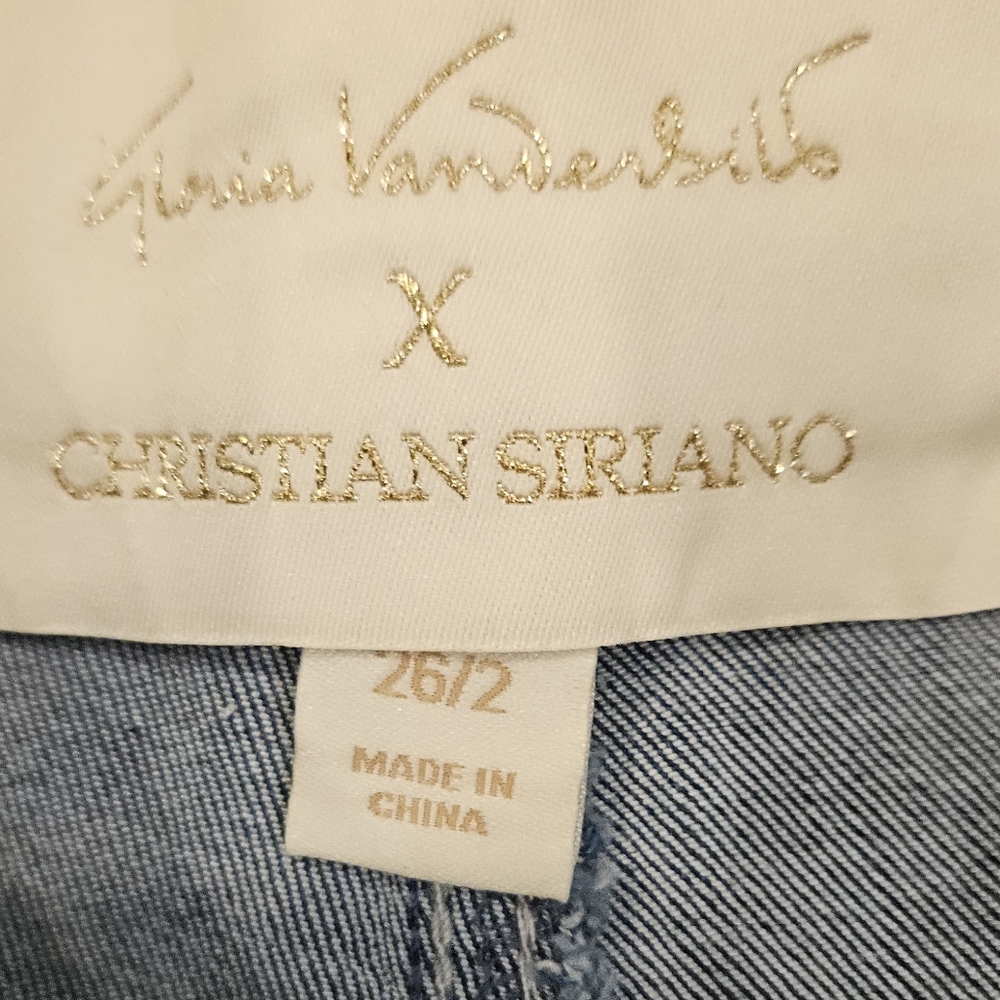 Two-Tone Blue Patchwork Pleated Denim Shorts NWT - image 5